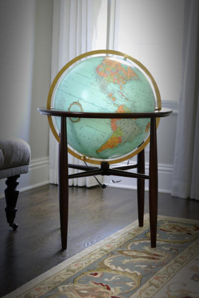 Replogle Finley Illuminated Floor Standing World Globe, Blue oceans